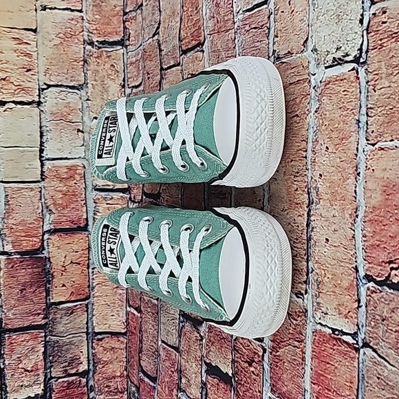 CONVERSE ALL-STAR CHUCK TAYLOR LOWTOP SHOES WOMANS SIZE 6GUC - Picture 4 of 11